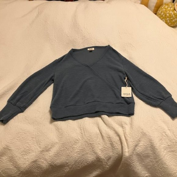 Soft and Comfy Suplice Blue Top - NWT - Picture 6 of 6